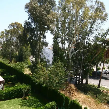 Cozy Apartment In Calahonda With Swimming Pool